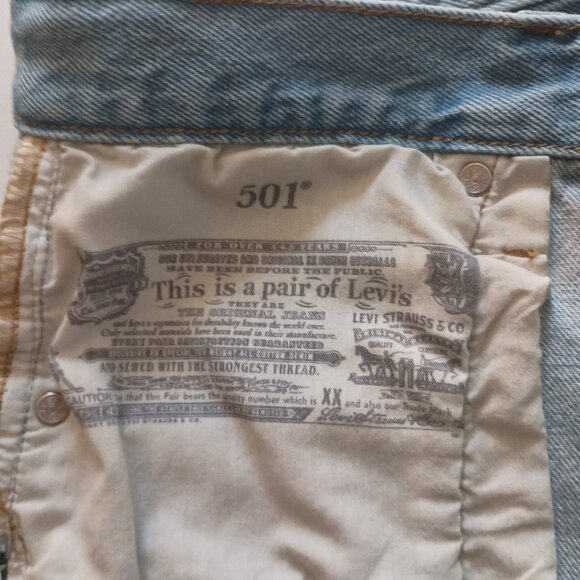 Levi's 501 Light Blue Wash Distressed Button-up Denim Shorts Women's Size W29 - Picture 4 of 16